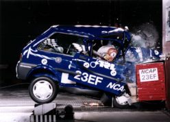 La Rover 100 au crash-test Euro NCAP (1997)