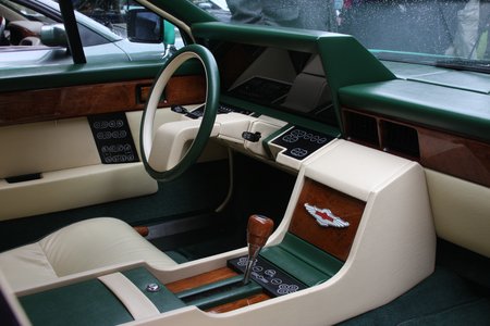 Aston Martin Lagonda Series 2