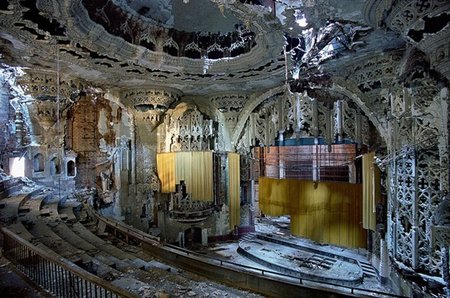 United Artits Theater (extrait de l'excellent livre "The Ruins of Detroit", par Y.Marchand et R.Meffre)