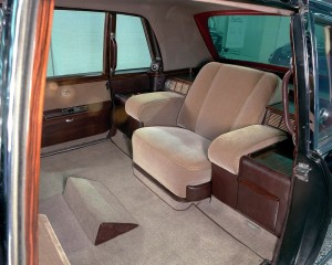 Mercedes 600 Pullman Landaulet du pape Paul VI