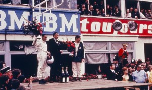 Bruce McLaren (à g.) et Chris Amon (à d.), vainqueurs au Mans 1966