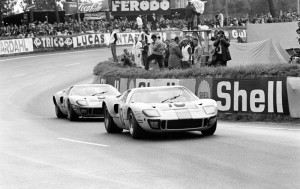Deux GT40 Mk.I au Mans en 1968