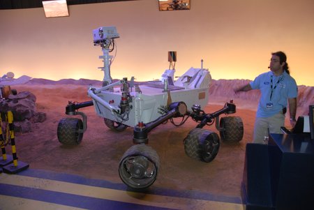 Le rover Curiosity de la mission Mars Scientific Laboratory (MSL) © Vincent Desmonts