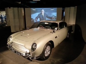 La légendaire Aston Martin DB5 apparue pour la première fois dans "Goldfinger" (1964).